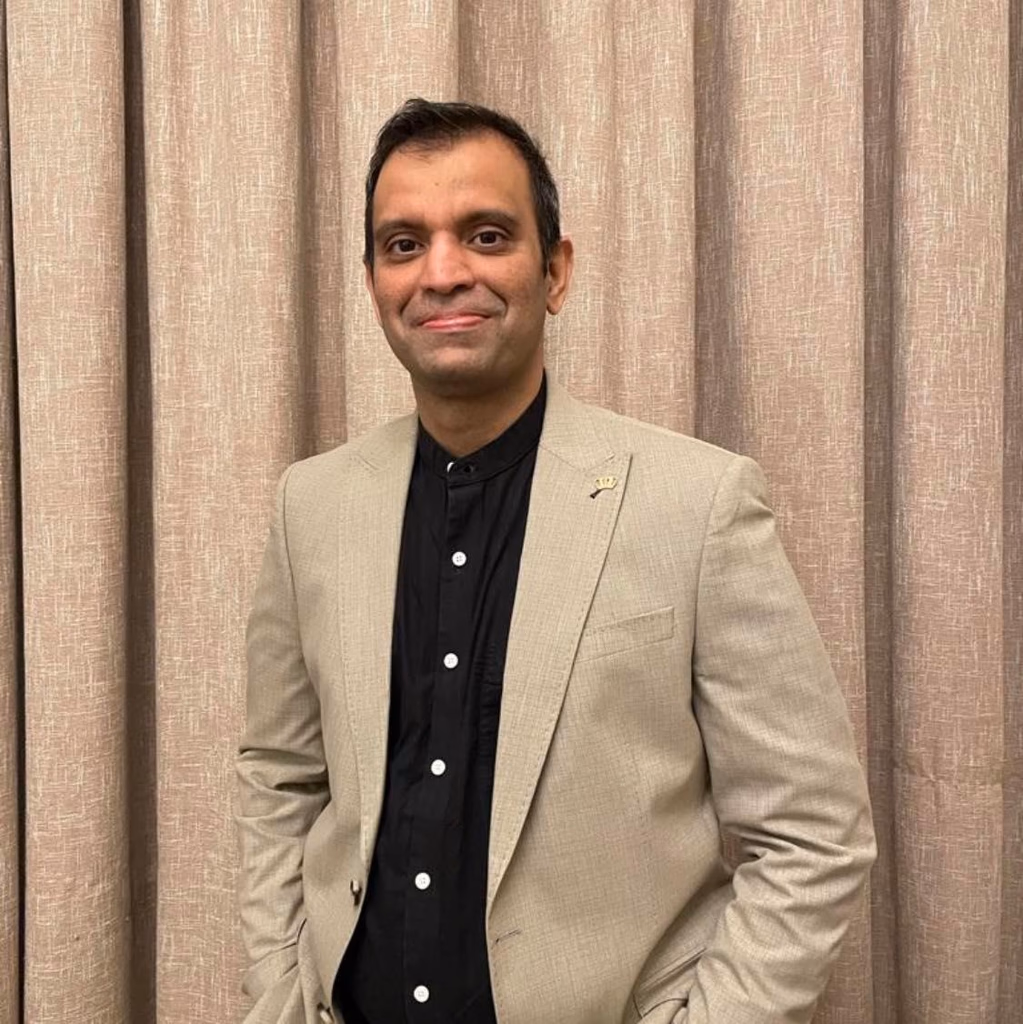 Dr. Mohtasim Qamruddin